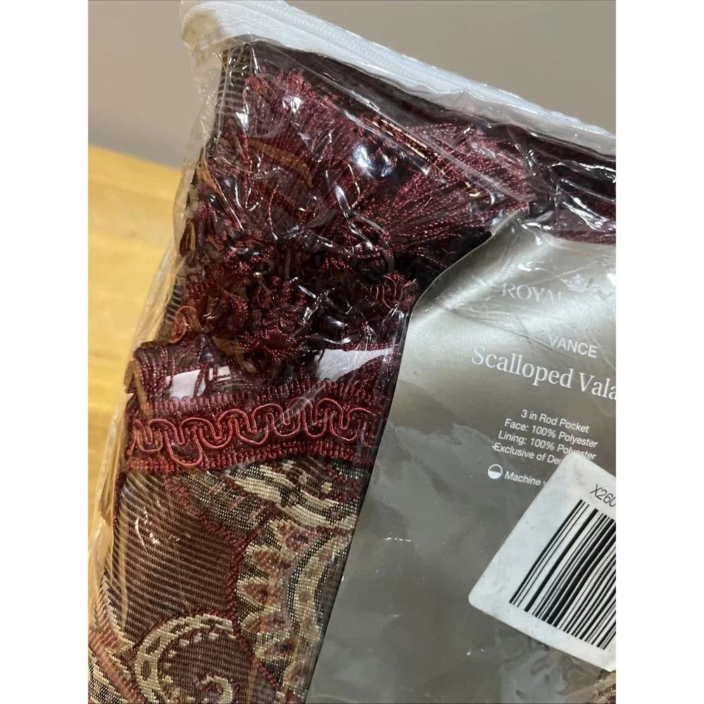 Royal Velvet Vance Paisley Brick Red Scalloped‎ Valance Fringe 50x18